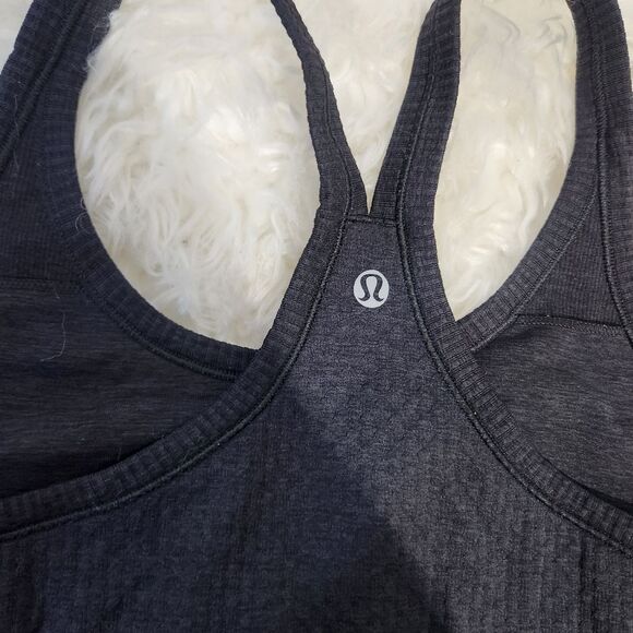 Lululemon charcoal  ribbed racer back size 4-6 - Picture 5 of 7